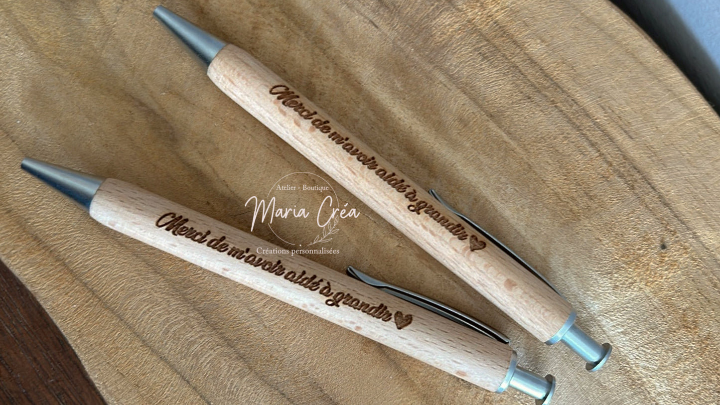 Stylo bille gravé "Merci de m'avoir aidé.e à grandir"
