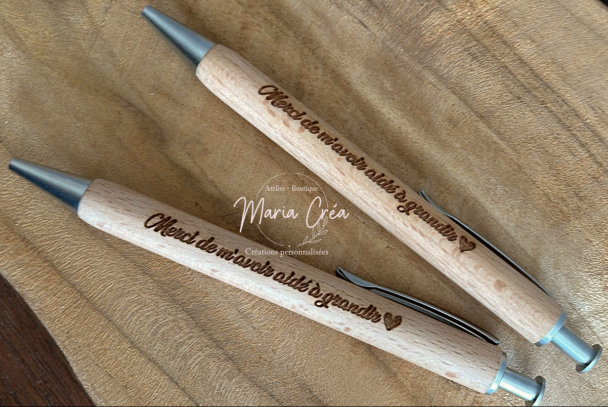 Stylo bille gravé "Merci de m'avoir aidé.e à grandir"