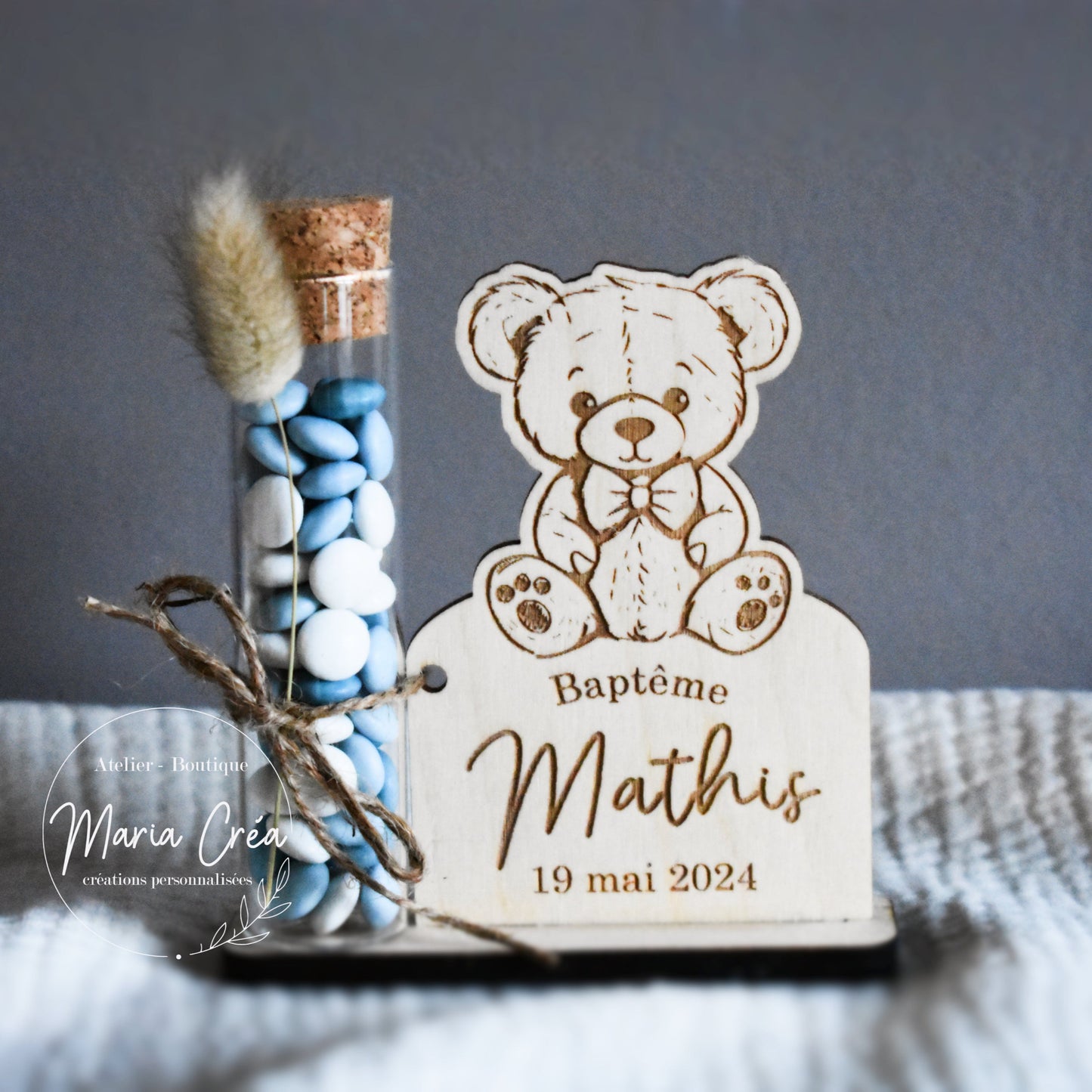 Figurine souvenir en bois ourson