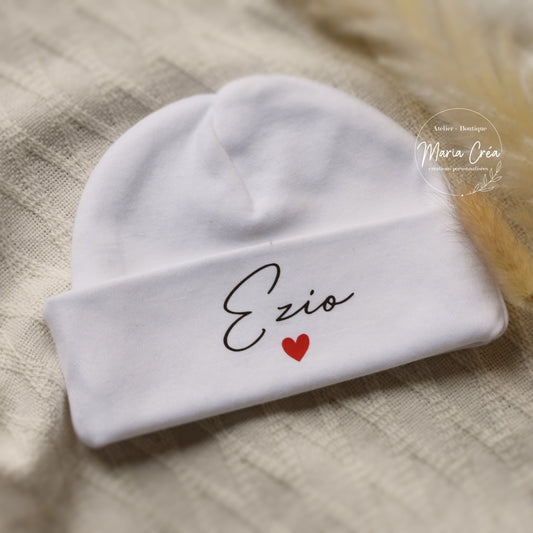 Bonnet bébé avec prénom coeur