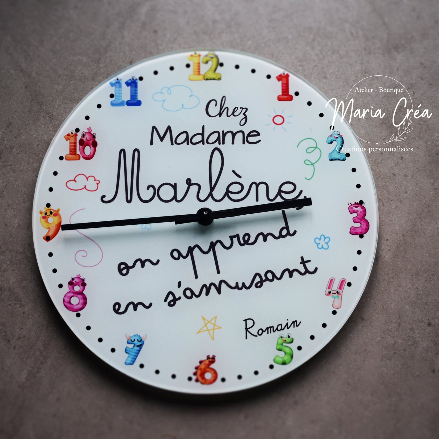 Horloge à suspendre - chez madame.. on apprend en s'amusant...