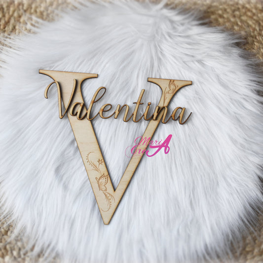 Lettrine prénom en bois - modèle papillon