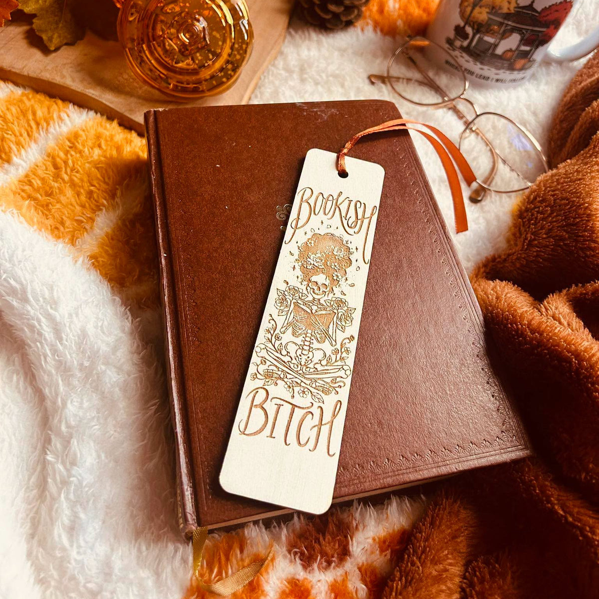 Marque-page en bois – Bookish bitch