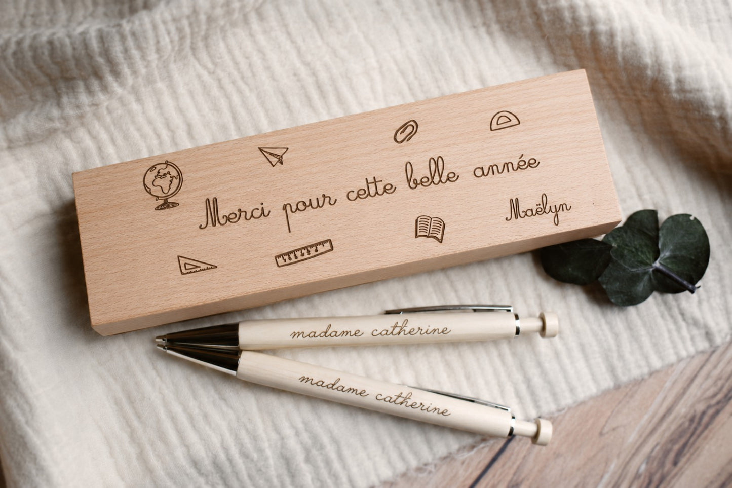 Coffret en bois bic/porte mine "Merci pour cette belle année"