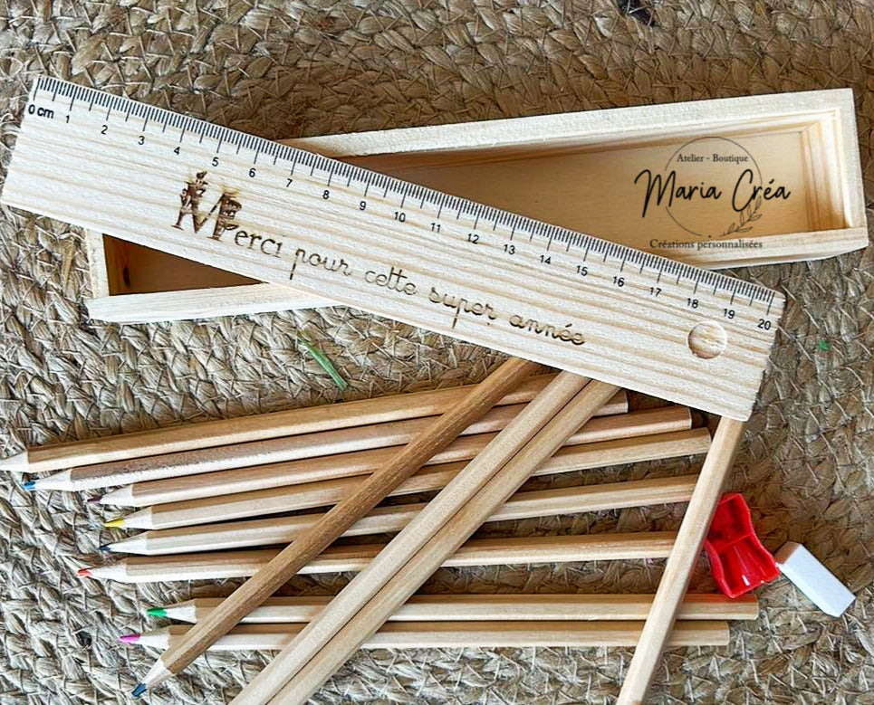 Plumier en bois "Merci pour cette super année"