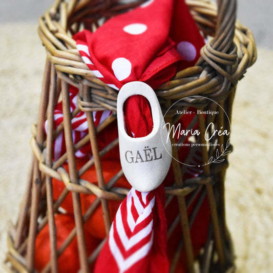 Sabot troué pour foulard - Carnaval