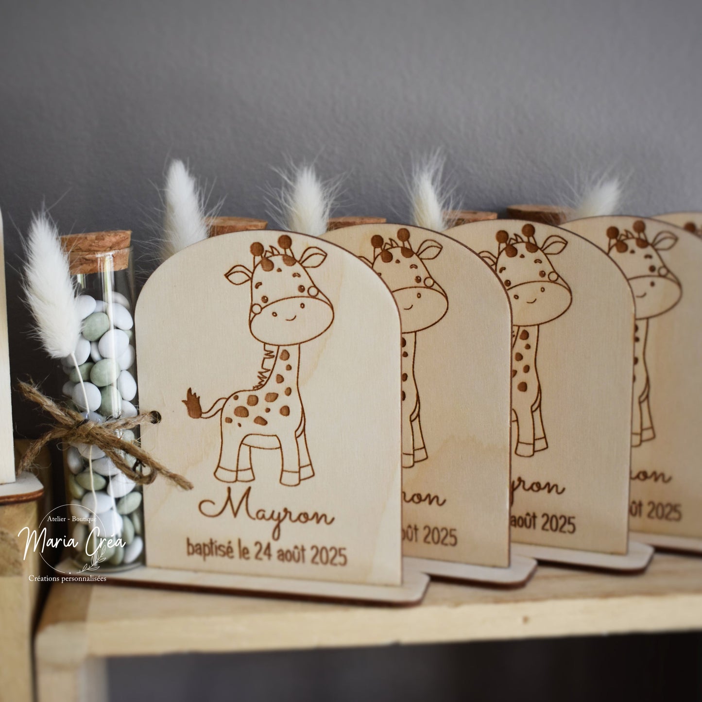 Figurine souvenir en bois girafe