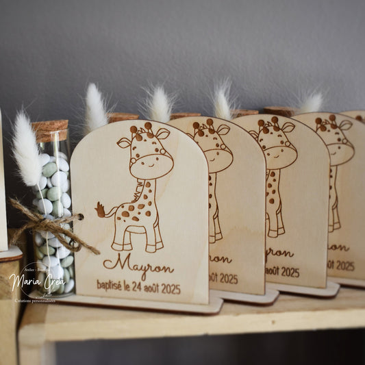 Figurine souvenir en bois girafe