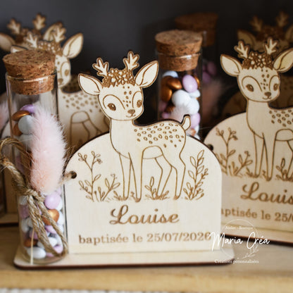 Figurine souvenir faon personnalisée en bois