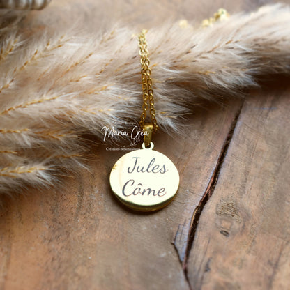 Collier avec pendentif rond