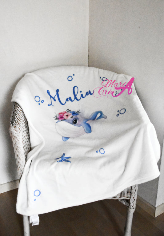 Couverture baleine couronne de fleurs
