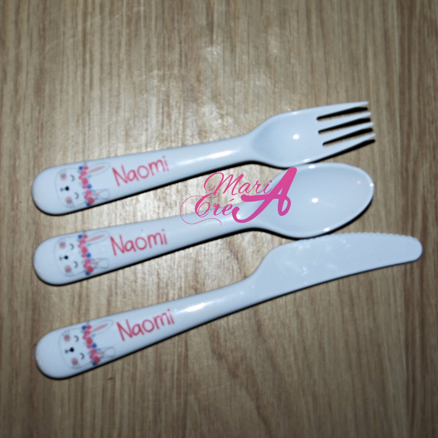 Couverts en plastique personnalisés