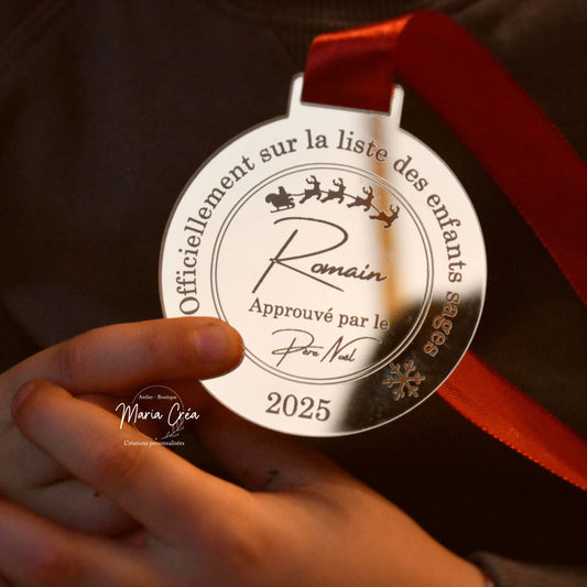 Médaille enfant sage avec la carte du Père Noël