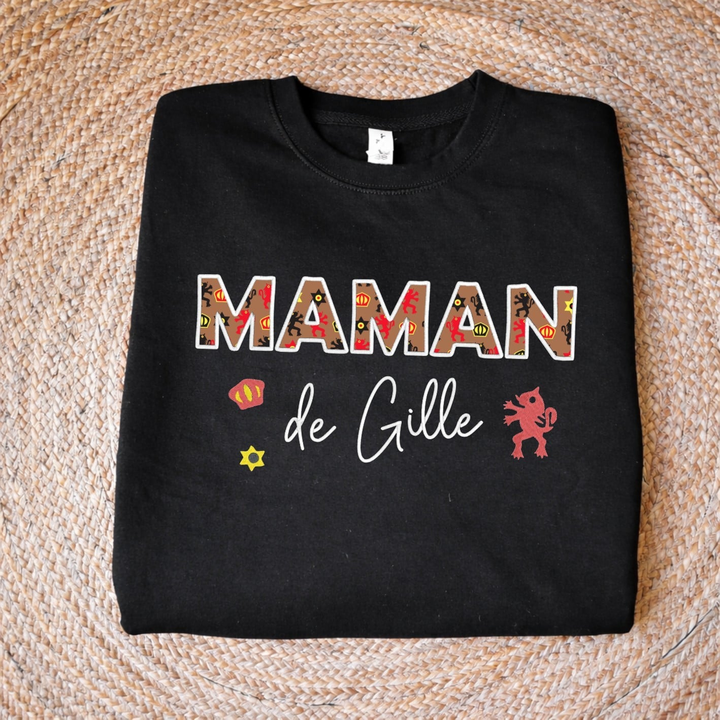 Pull Carnaval brodé - ... de Gille avec motifs