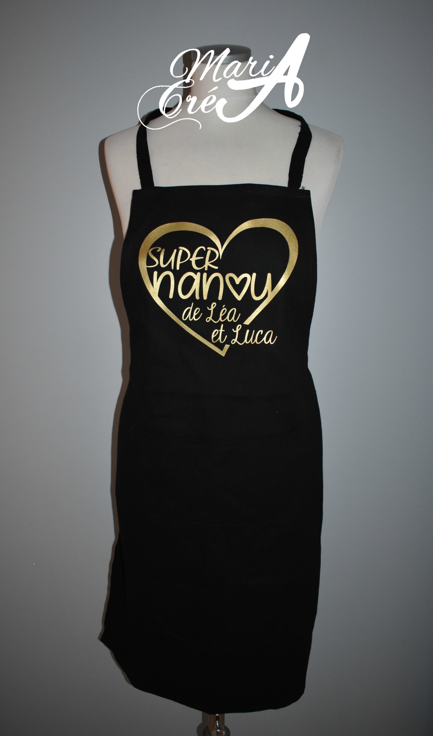 Tablier  " Super ..." avec coeur et prénoms